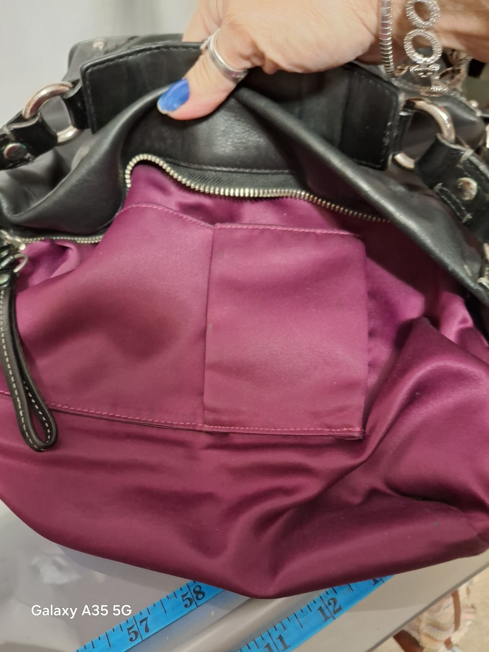 Coach Carly Classic Black Leather Hobo Shoulder Bag - Timeless Everyday Style - Picture 14 of 16